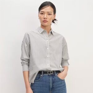 EVERLANE NWT The Must-Have Shirt in Silky Cotton, Grey/White, Sz 6